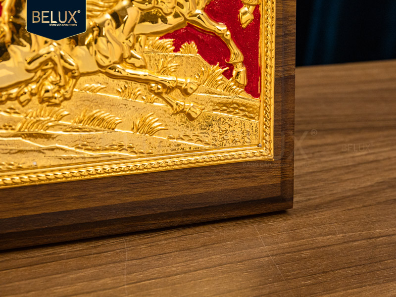 Tranh mã đáo thành công bằng đồng mạ vàng 24k 31x24cm